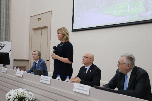 Генеральный директор КарНЦ РАН Ольга Бахмет открыла заседание