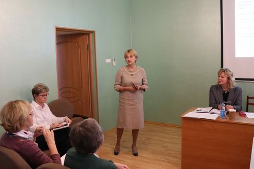 Доклад прокомментировала директор Института языка, литературы и истории КарНЦ РАН Ольга Илюха Доклад прокомментировала директор Института языка, литературы и истории КарНЦ РАН Ольга Илюха