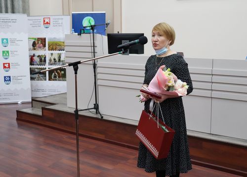 Валентина Миронова - старший научный сотрудник Института языка, литературы и истории КарНЦ РАН Валентина Миронова - старший научный сотрудник Института языка, литературы и истории КарНЦ РАН