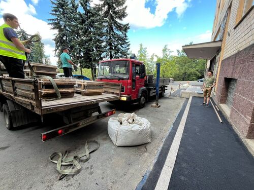 Благоустройство площадки перед Музеем геологии докембрия Института геологии КарНЦ РАН Благоустройство площадки перед Музеем геологии докембрия Института геологии КарНЦ РАН